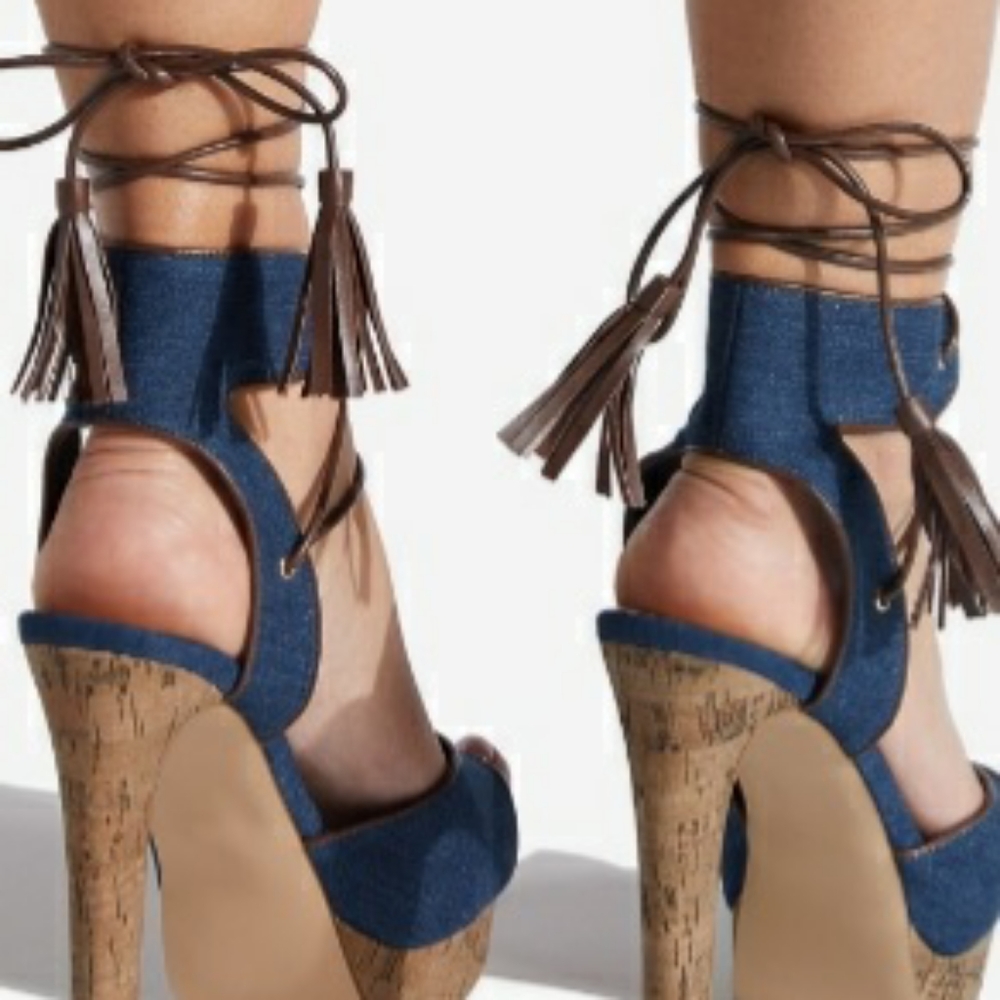 Sandals - Picture 2 of 3